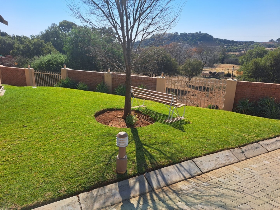 2 Bedroom Property for Sale in Langenhovenpark Free State